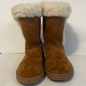 SO Sophia Chestnut girls boots size 4 - brown with buttons & white fur
